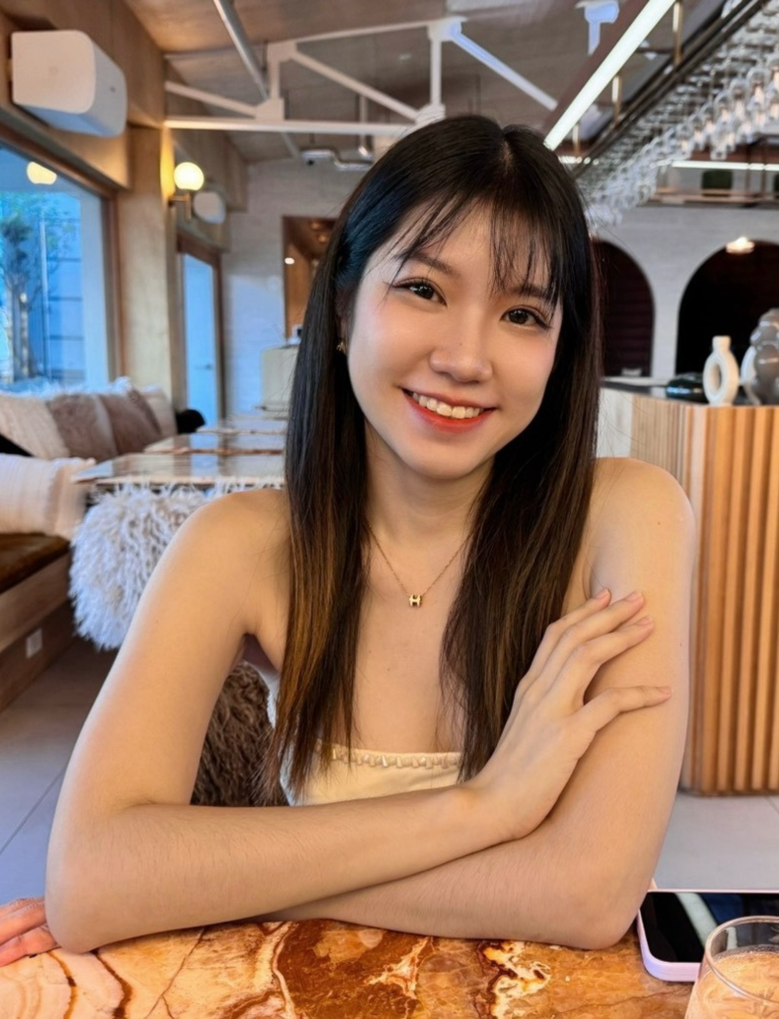 แนน - ปิยากร วงศ์อริยะนันท์